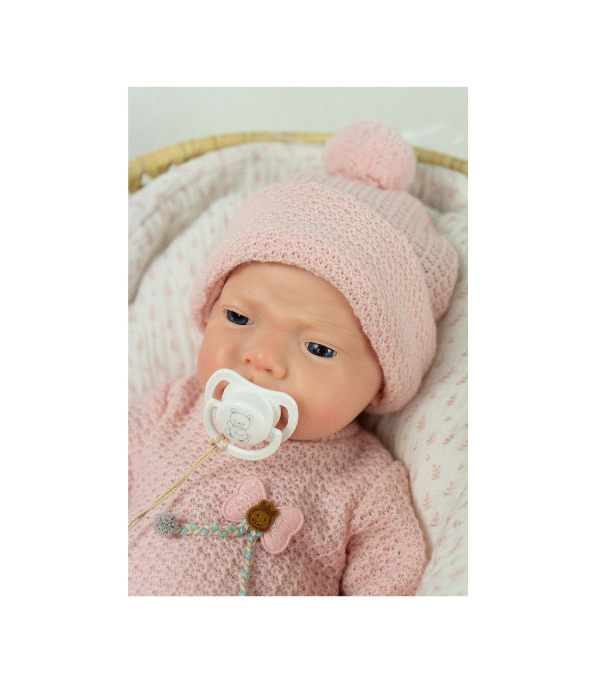 REBORN ARIAS AINA 40CM CON CAPAZAO MIMBRE 98230